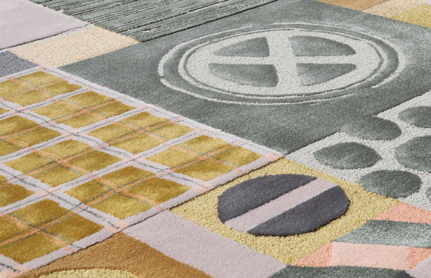 Obsidian Weave – Best Rug for Modern Luxe Homes