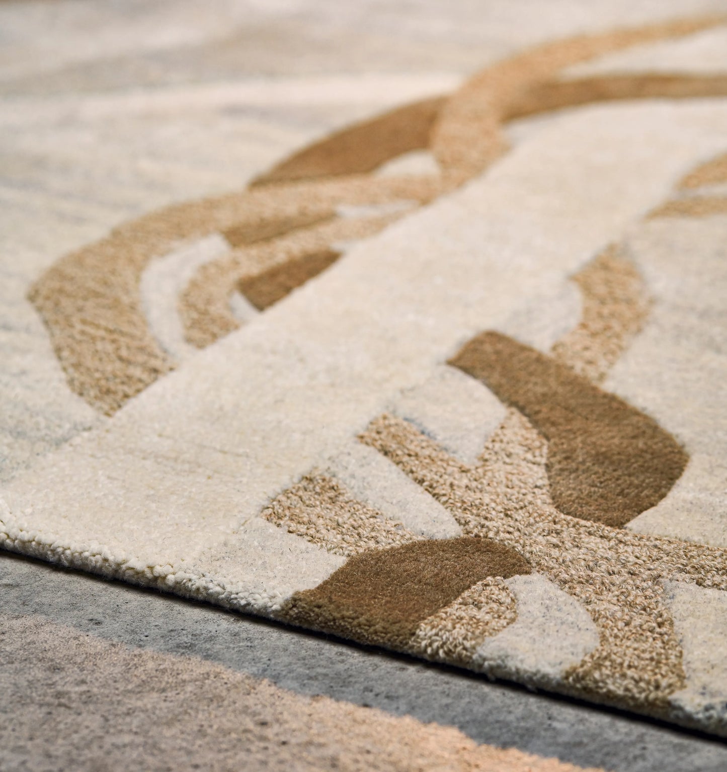 Best Abstract Harmony Rug – Modern Art-Inspired Wool Rug for Elegant Interiors