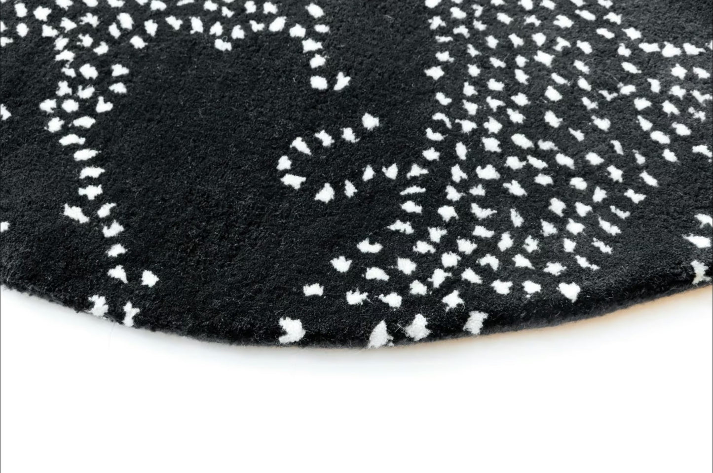 Meadowtrace – Best Rug for Soft Organic Interiors